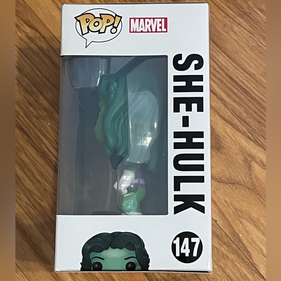 She-Hulk Funko Pop - Picture 2 of 6
